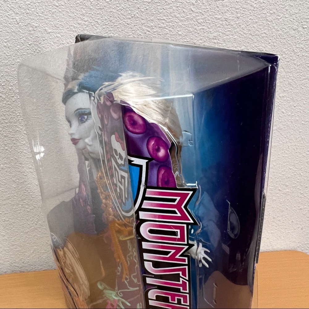 ⛔️Monster High Great Scarrier Reef Peri and Pearl Serpentine Doll NRFB - Picture 6 of 9